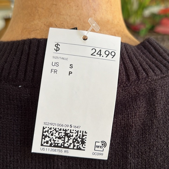 Plaid Sleeveless Crop Sweater - Picture 4 of 4